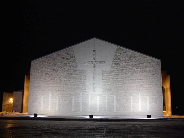 curch-at-night-1441695.jpeg